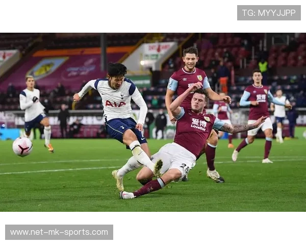 切尔西中场控制力增强，连续抢断改变比赛走势